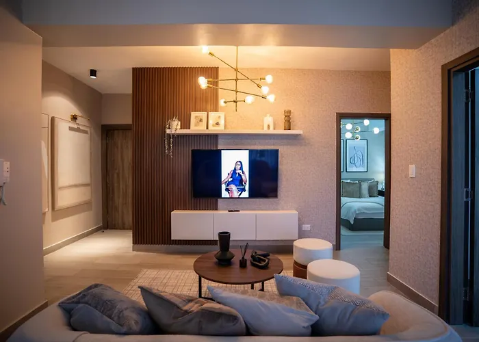 Ferienwohnung Luxury 2Bedr, 2 Balcony Pool, Gym, Downtown Santo Domingo