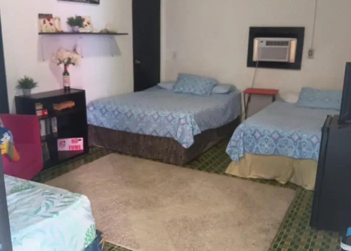 Medusa'S Hostel Aguadilla
