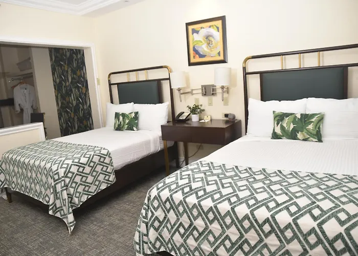 Courtleigh Hotel & Suites Kingston - 5 star Hotel