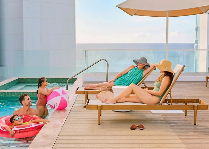 Casa Costera, Isla Verde Beach, Apartments By Marriott Bonvoy San Juan