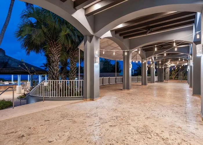 Embassy Suites By Hilton Dorado Del Mar Beach Resort