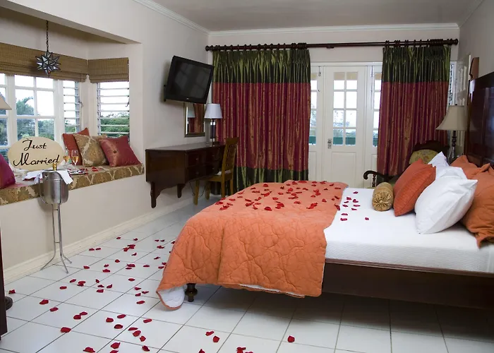 Cardiff Hotel And Spa Runaway Bay