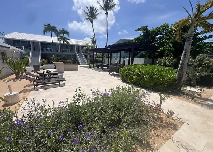 Beach Living At Island Pine Villas Blaw George Town