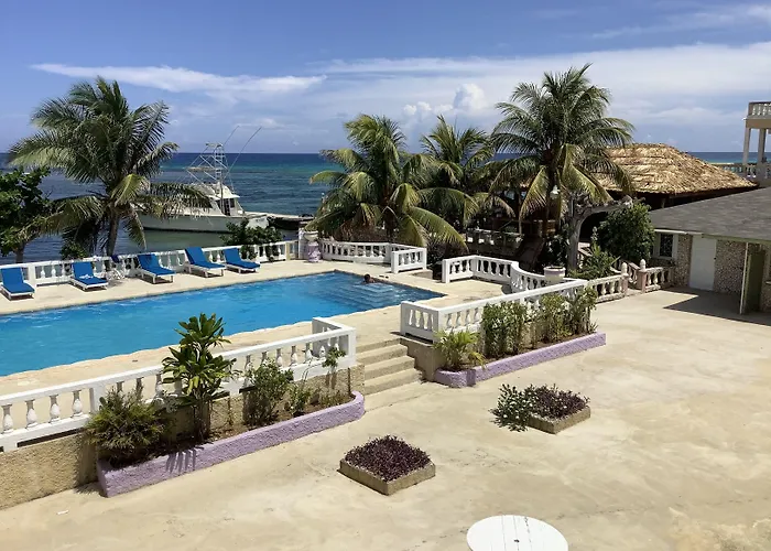 Cariblue Hotel & Scuba Resort Montego Bay With Golf Course