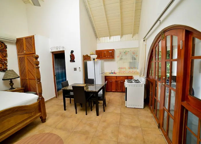 Beach House Condos, Negril