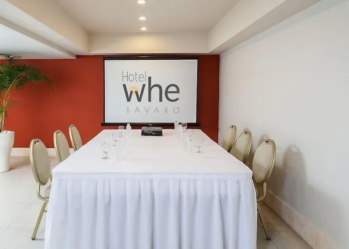 B&B Rooms Punta Cana Com um Campo de golfe