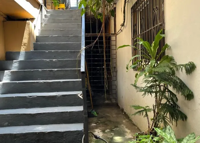 S27 Backpackers Hotel Santo Domingo