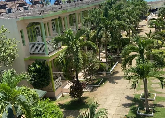Fun Holiday Beach Hotel Negril