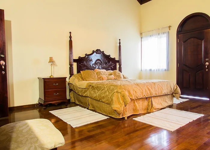 El Cielo Bed & Breakfast Portmore